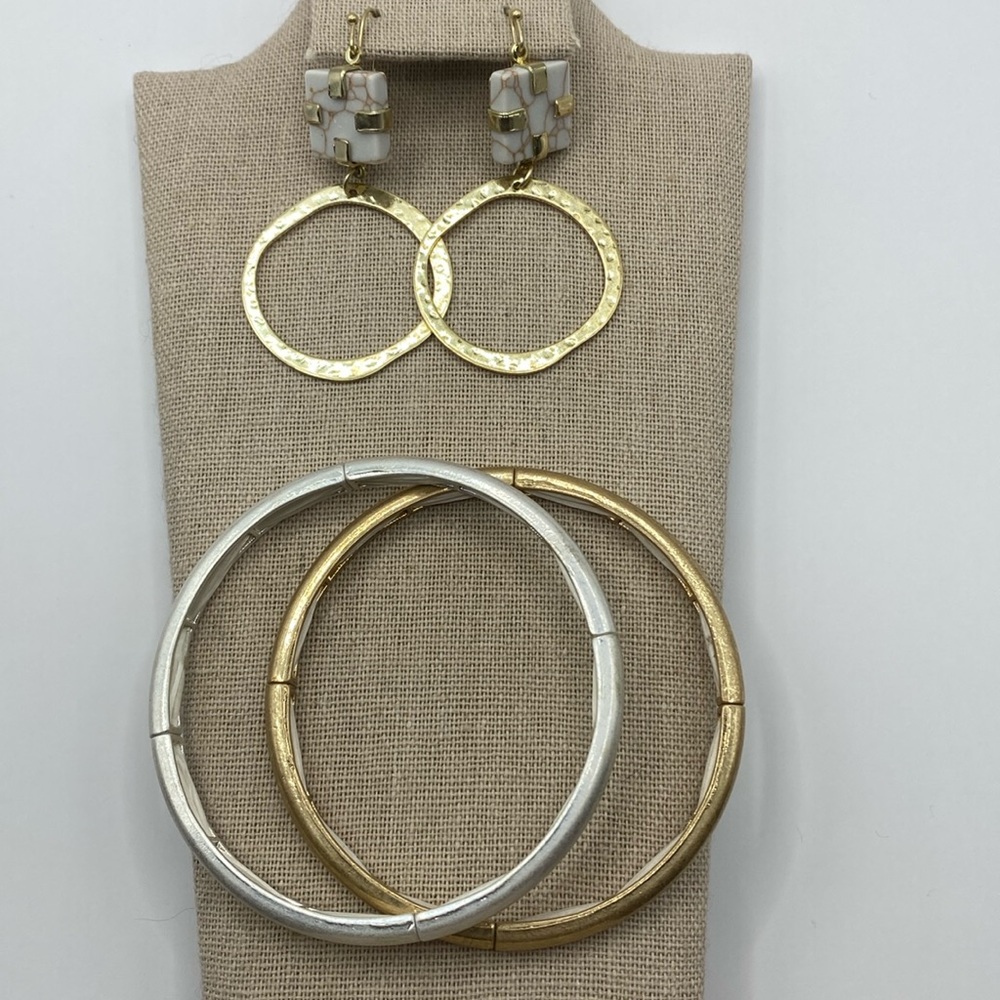 Hammered gold hoops Earrings with stretch bangle bracelet
